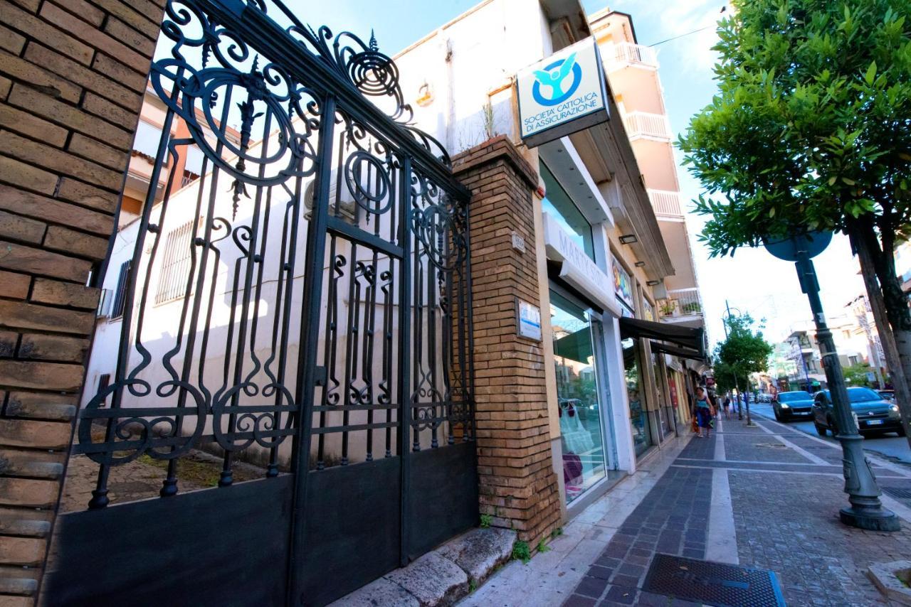 Domus Marti Hotel Formia Ngoại thất bức ảnh